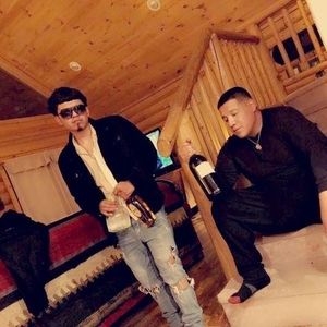 Meet your Posher, Primo